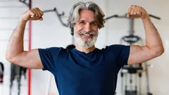 Weg mit dem Fitnessstudio-Abo: Übungen für zu Hause, die ab 50 die Jugend zurückbringen